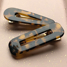 Load image into Gallery viewer, Classic Tortoiseshell Hair Clips 2pk
