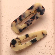 Load image into Gallery viewer, Light Tortoiseshell Hair Clip 2pk