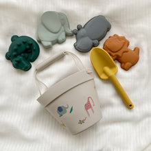 Load image into Gallery viewer, Animals Silicone Beach Bucket Set