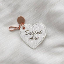 Load image into Gallery viewer, Heart Key ring